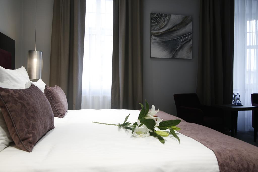 Hotel Chopin Bydgoszcz Rum bild